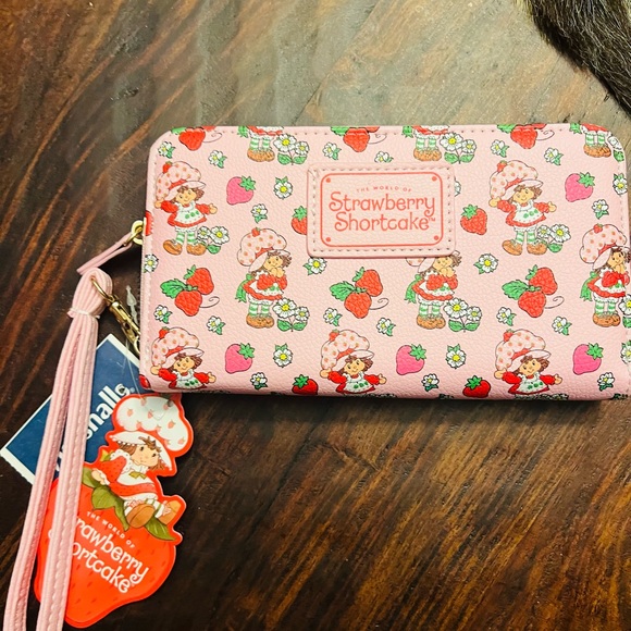 Strawberry Shortcake Pink Wallet - Picture 1 of 3
